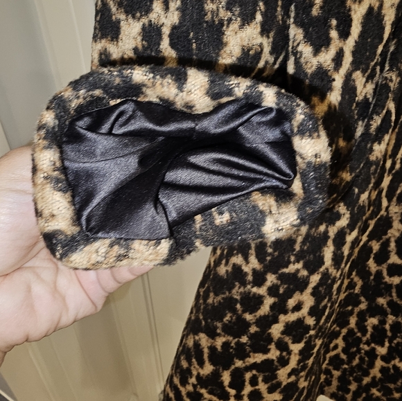 Torrid 🔥🔥HOST PICK🔥🔥Leopard Print Coat - Picture 5 of 11